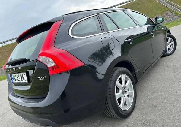 Volvo V60 cena 39800 przebieg: 149000, rok produkcji 2013 z Inowrocław małe 562